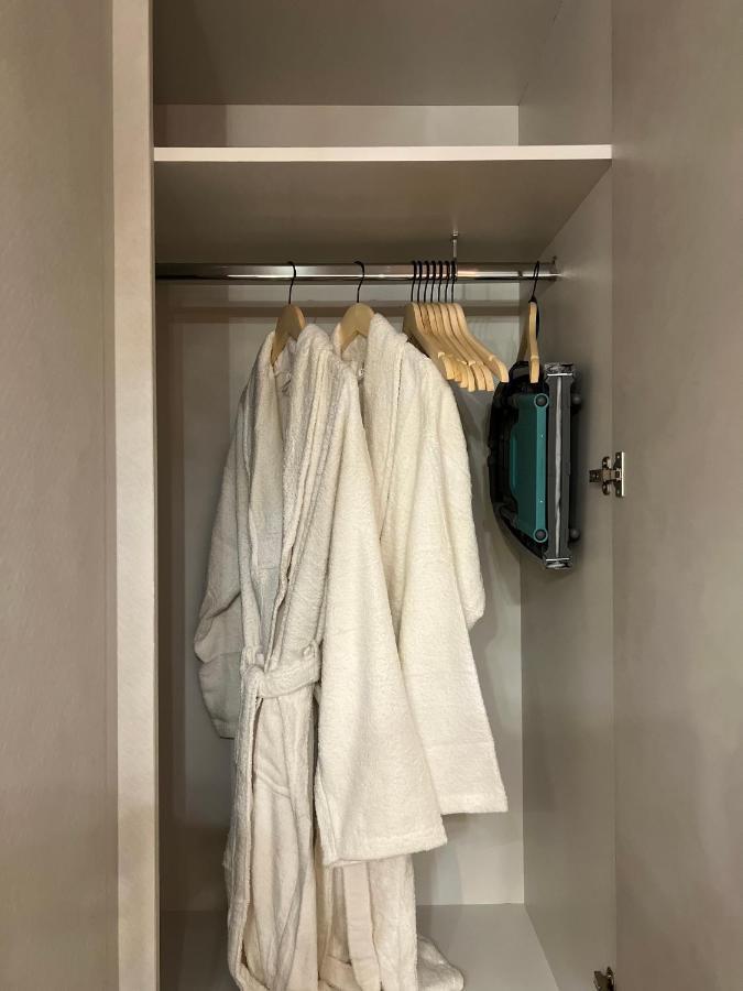 Cozen Villa Edgware Eksteriør billede