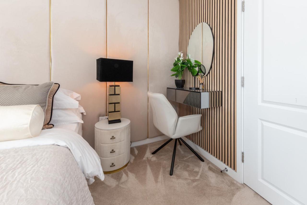 Cozen Villa Edgware Eksteriør billede